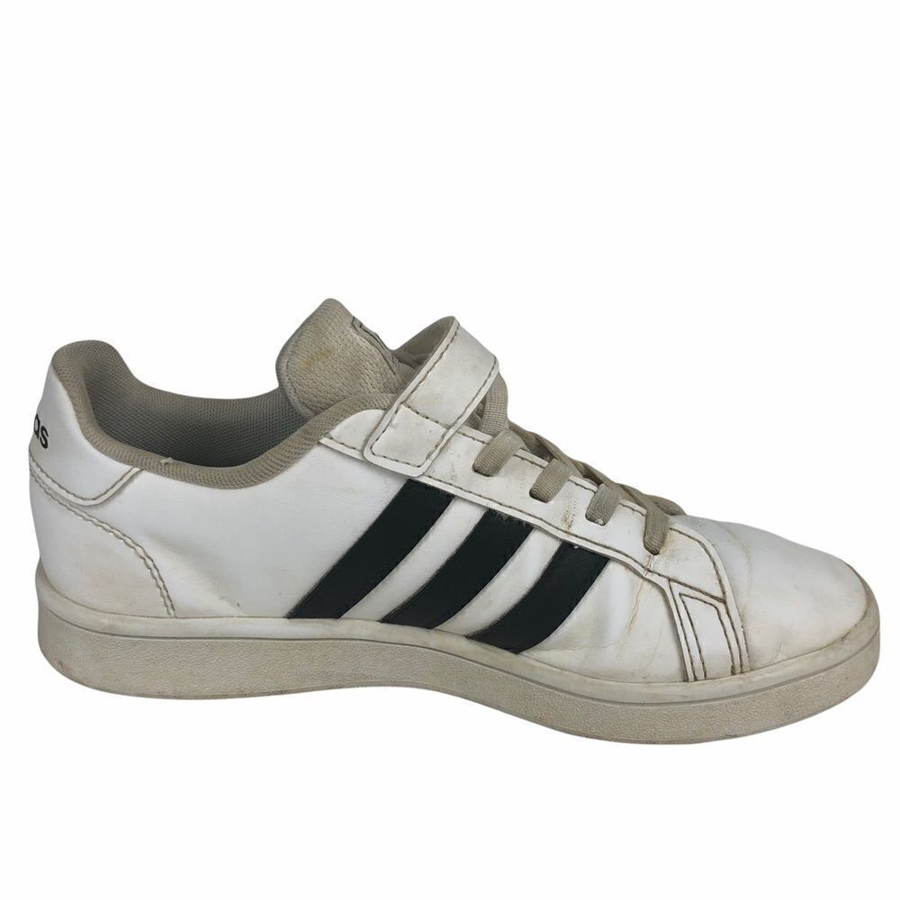 Adidas low top sneakers‎